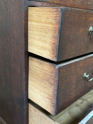 Georgian chest of drawers