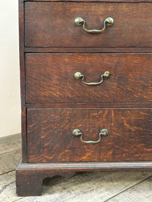 Georgian chest of drawers