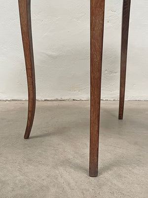 Oval top occasional table