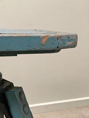Sculptor's stand