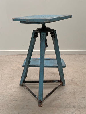 Sculptor's stand