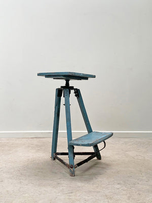 Sculptor's stand