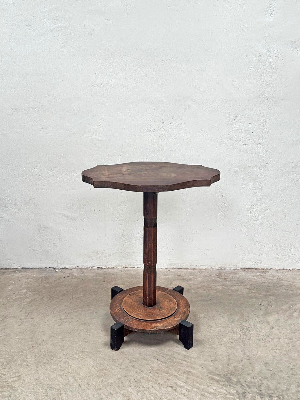 Occasional table