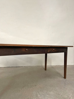 Tapered leg table