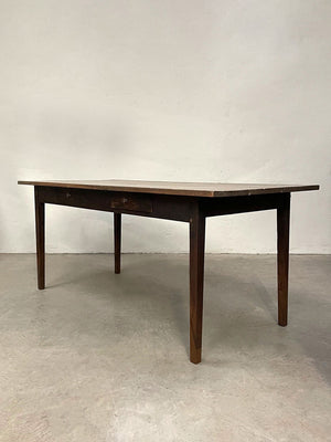 Tapered leg table