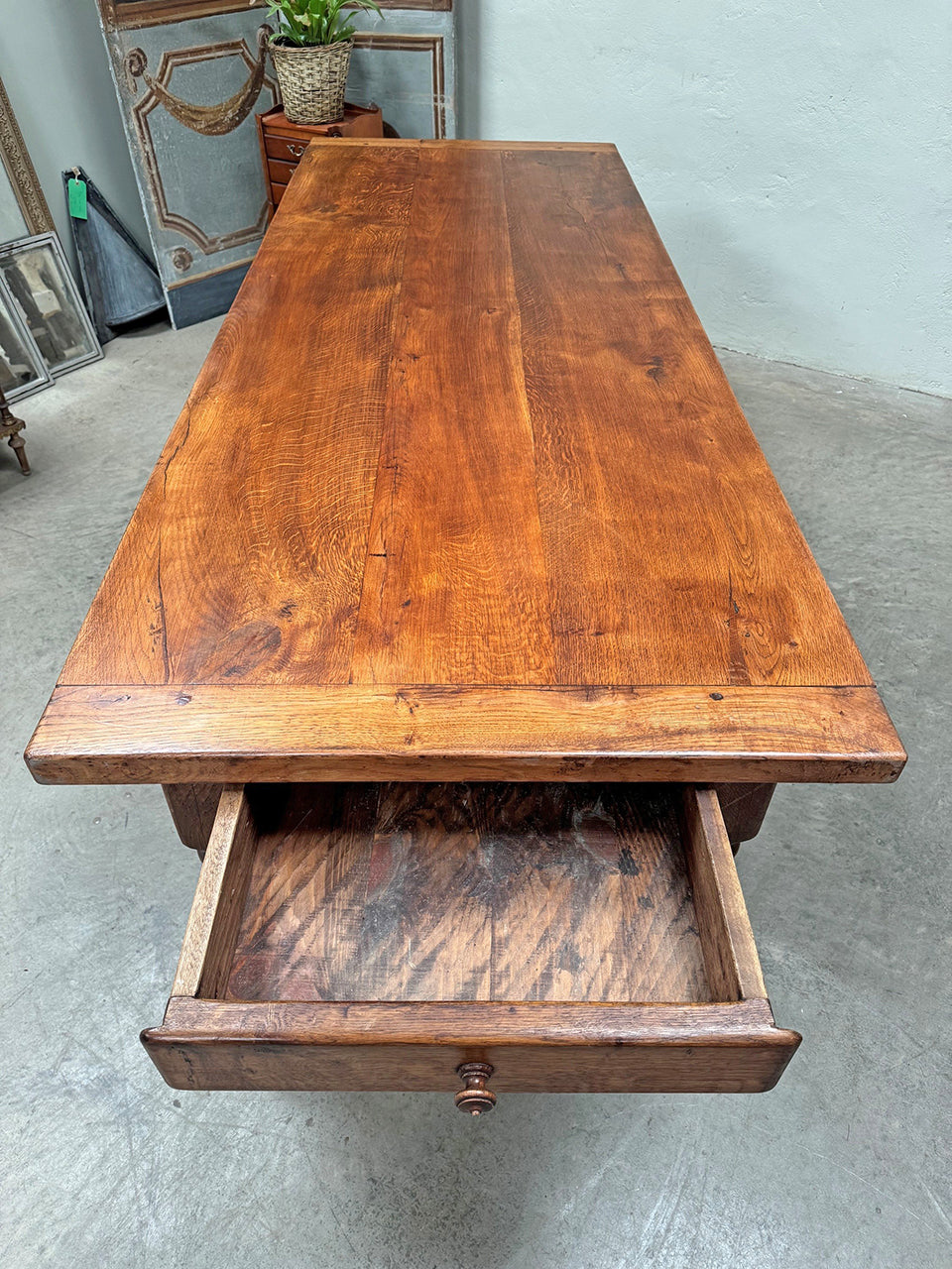Farmhouse table