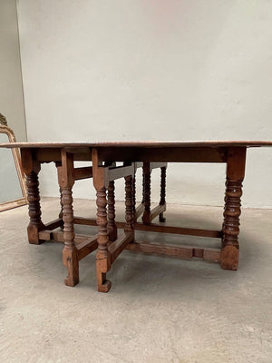 Large oval table