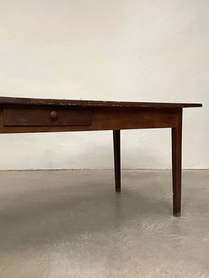 Tapered leg dining table