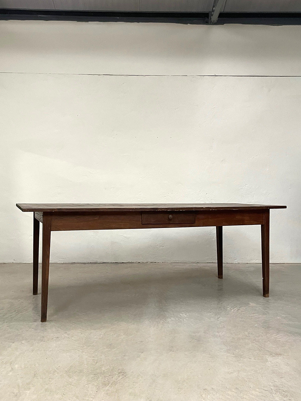 Tapered leg dining table