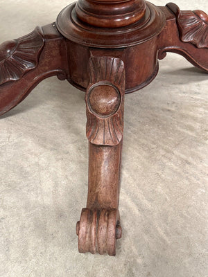 Mahogany oval top tilt table