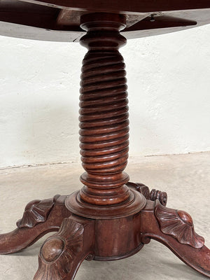 Mahogany oval top tilt table