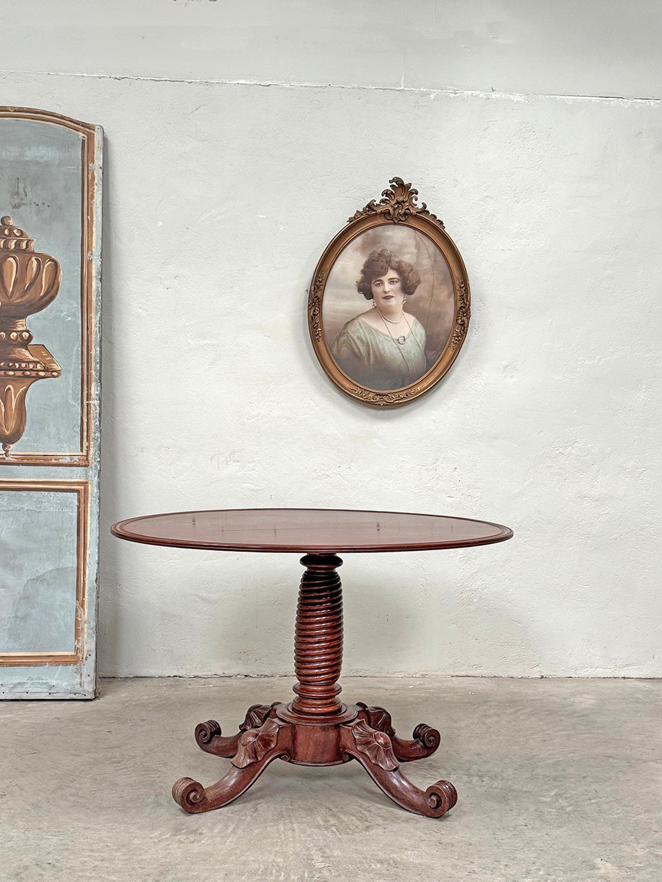 Mahogany oval top tilt table