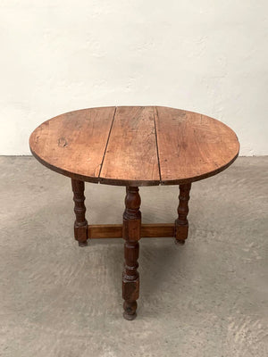 Gateleg table