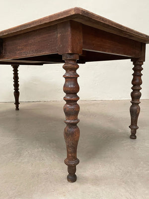 Table with turned legs