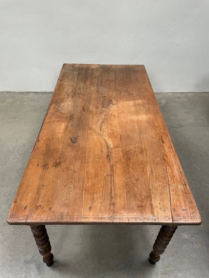 Table with turned legs