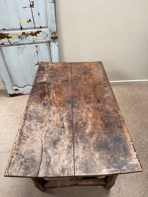 Walnut table for restoration