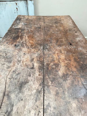 Walnut table for restoration