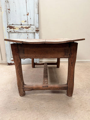 Walnut table for restoration