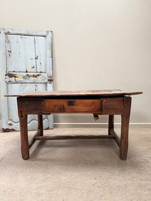 Walnut table for restoration