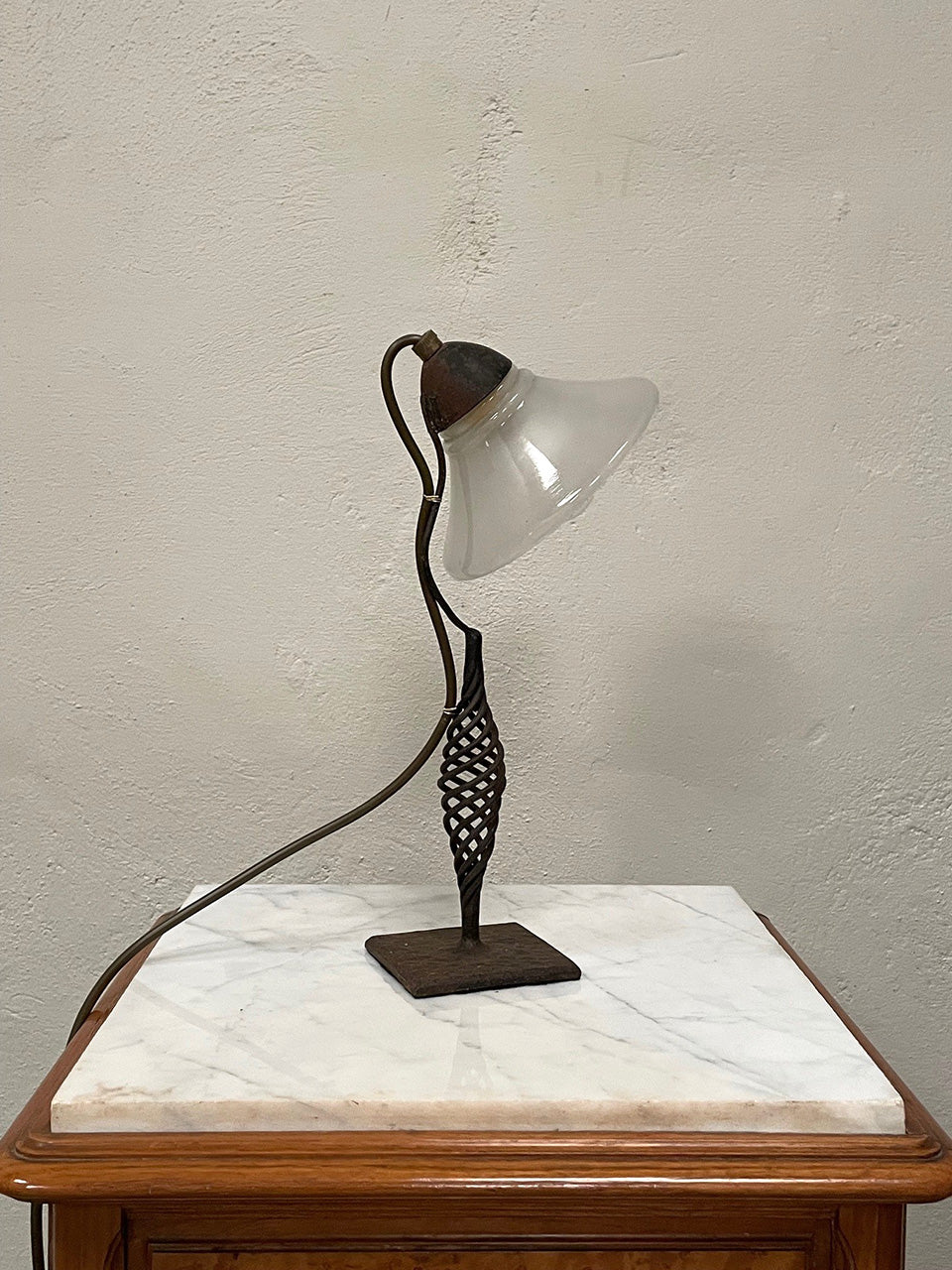 Wrought iron twisted table lamp