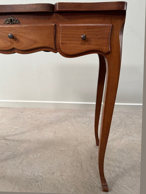 Lift top dressing table
