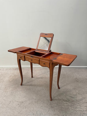 Lift top dressing table
