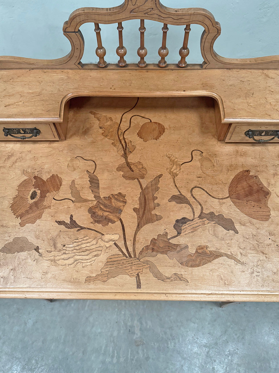 Art Nouveau dressing table