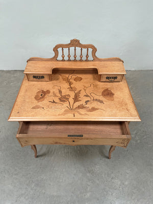 Art Nouveau dressing table