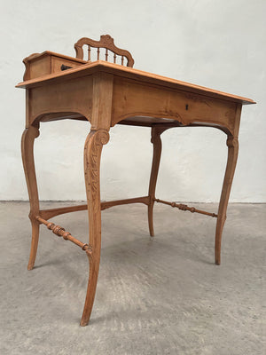 Art Nouveau dressing table