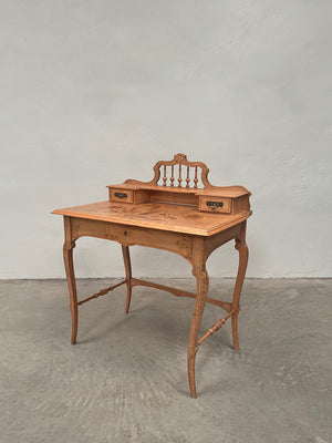 Art Nouveau dressing table