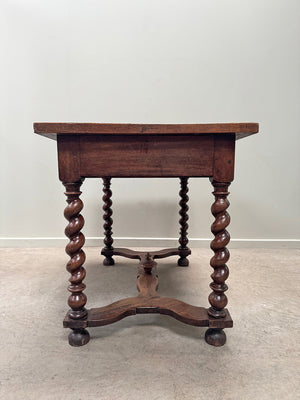Barley twist table