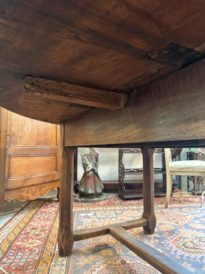 Large oval drop leaf table