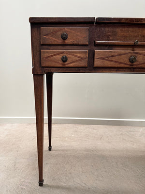 Dressing table with compartments