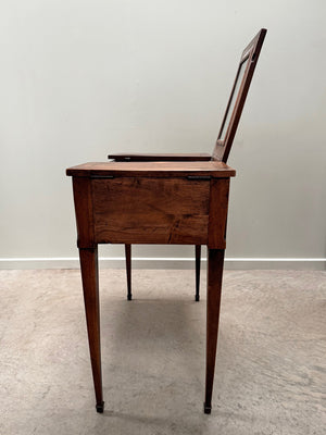 Dressing table with compartments