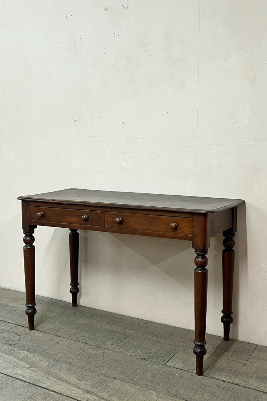 Mahogany 2 drawer table