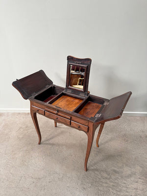 Dressing table with marquetry