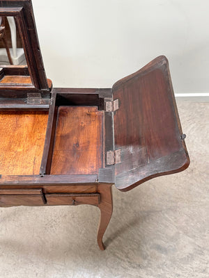 Dressing table with marquetry