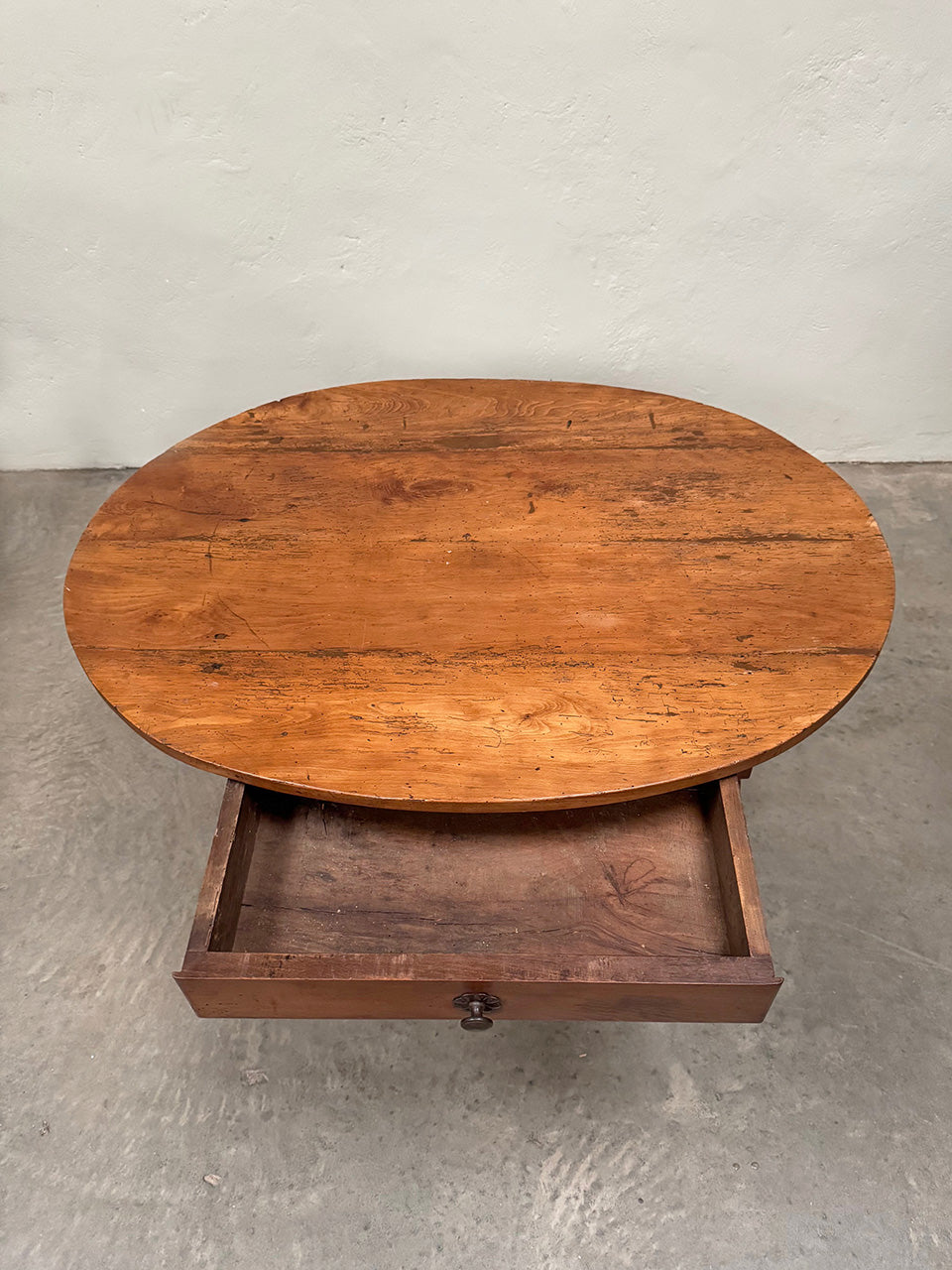 Oval top table