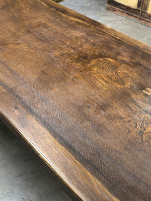 Pyrenean single board table