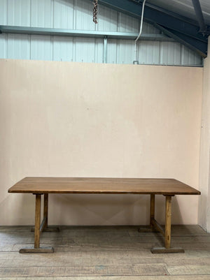 Trestle table