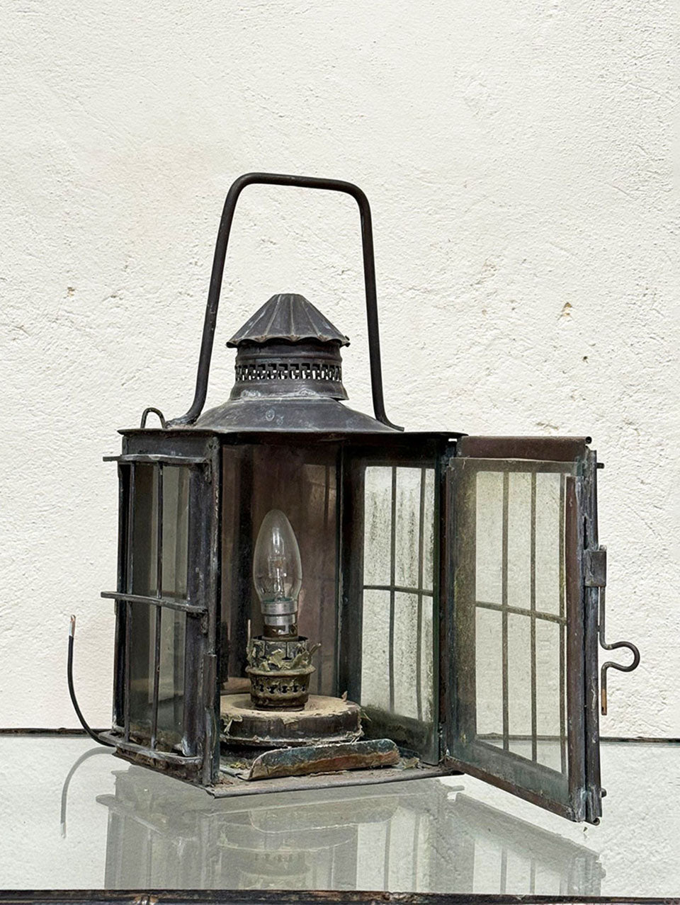 Railway lantern (Reserved)