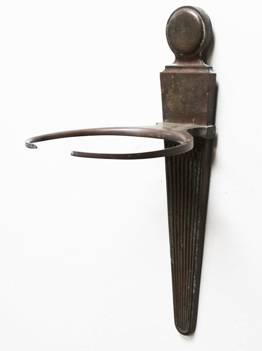 Art Nouveau wall bracket