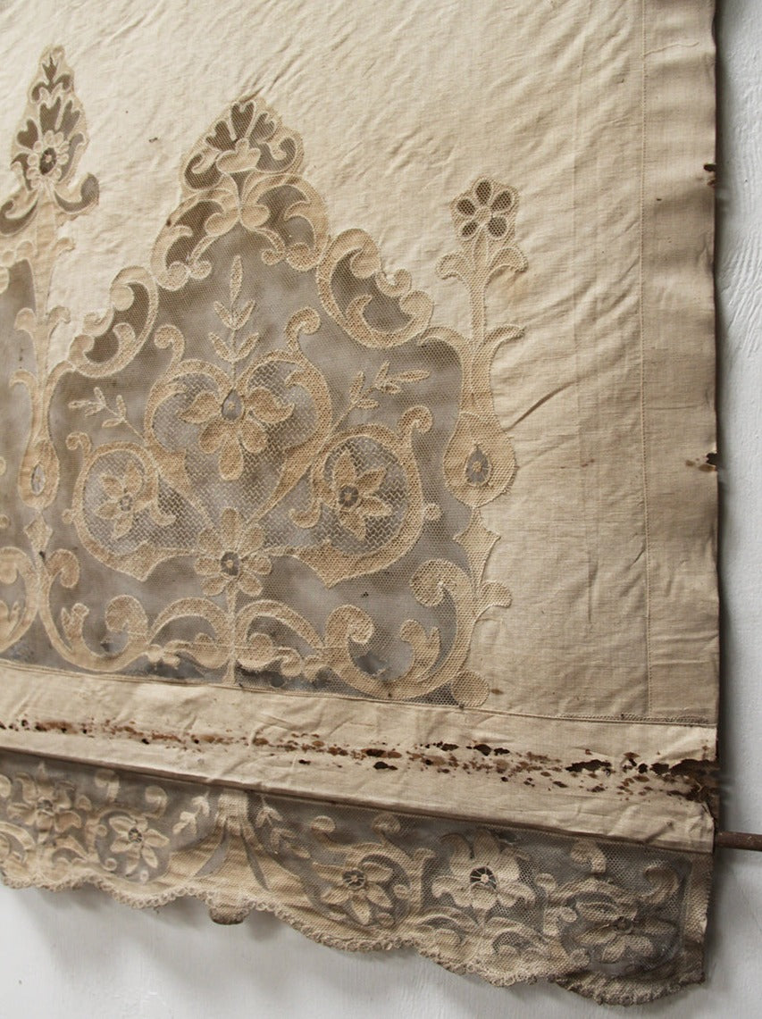 Large linen roller blind