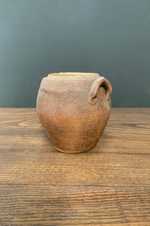 Rounded pot