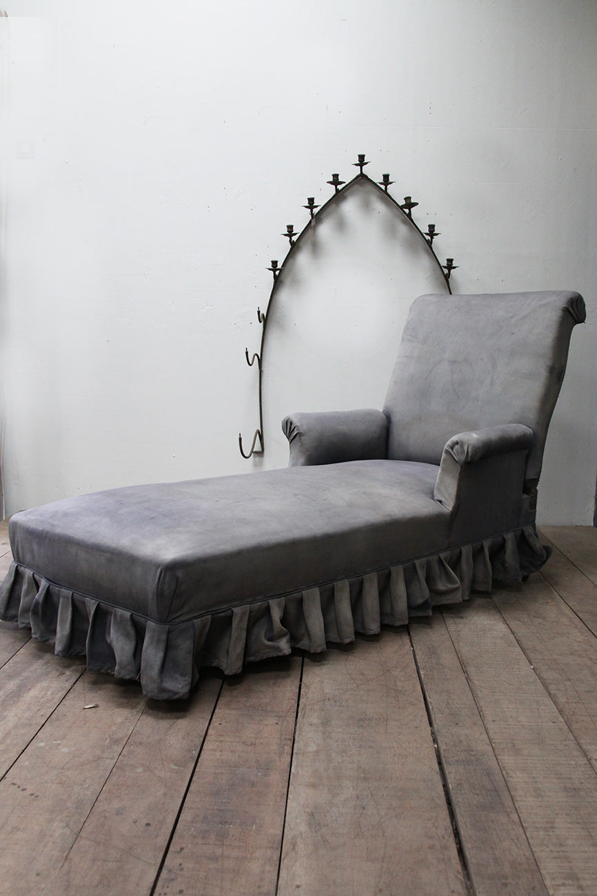Reclining chaise longue (as is)
