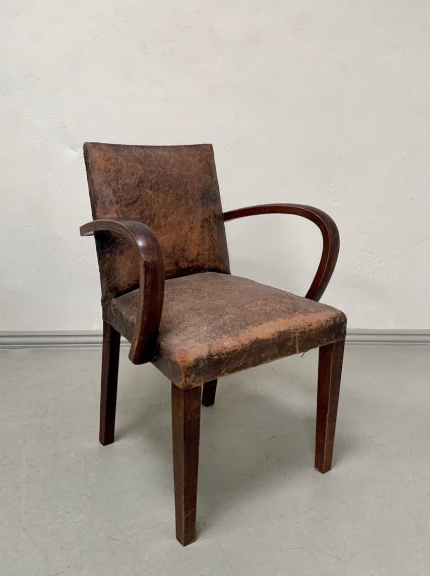 Leather bridge chair