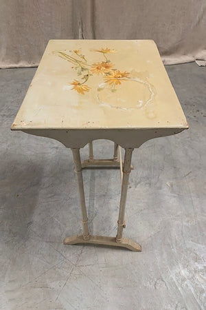 Set of 2 former nesting tables