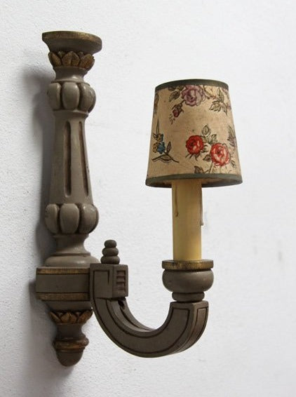 Single painted wall light